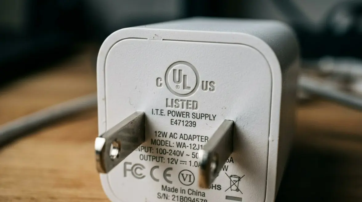 ထိပ်တန်း USA Power Adapter စက်ရုံ- DOE Level VII အဆင်သင့်နှင့် ကာဗွန်-ကြားနေထုတ်လုပ်ရေး